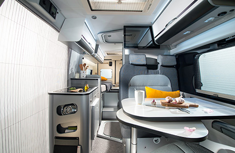 Adria Twin 600 SLT in Möbeldekor Titan Adria Twin 600 SLT in Titan