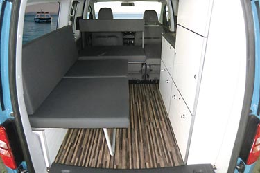 Camp Maxi auf Volkswagen Caddy - Klick aufs Bild öffnet Großansicht Camp Maxi auf Volkswagen Caddy - Einzelbett oder Relaxliege