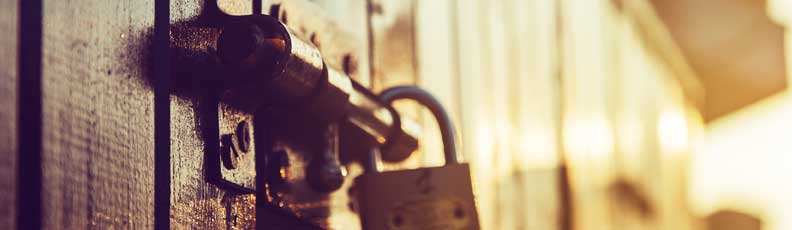 Caravan Hitch Locks - Trailer Hitch Locks - Caravan Anti Theft Devices Caravan Hitch Locks - Trailer Hitch Locks - Caravan Anti Theft Devices