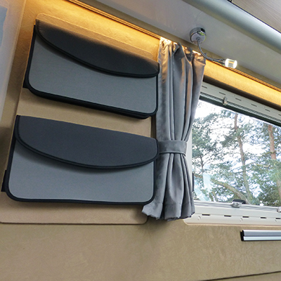 Highlights des VW Crafter Ausbaus Starcamper: Praktischer Stauraum