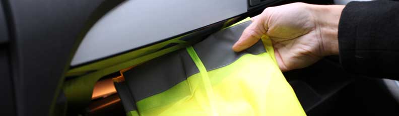 High Visibility Vest, Warning Triangle and First-Aid Kit for Motorhome, Campervan and Caravan High Visibility Vest, Warning Triangle and First-Aid Kit for Motorhome, Campervan and Caravan