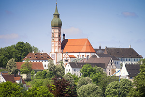 Blick auf Kloster Andechs Blick auf Kloster Andechs