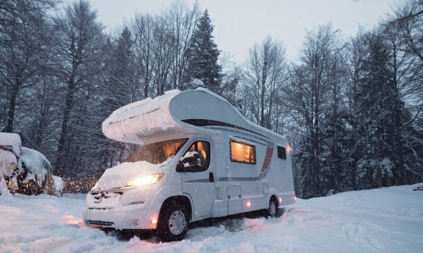 winter-campingeorftz4RvkQXB