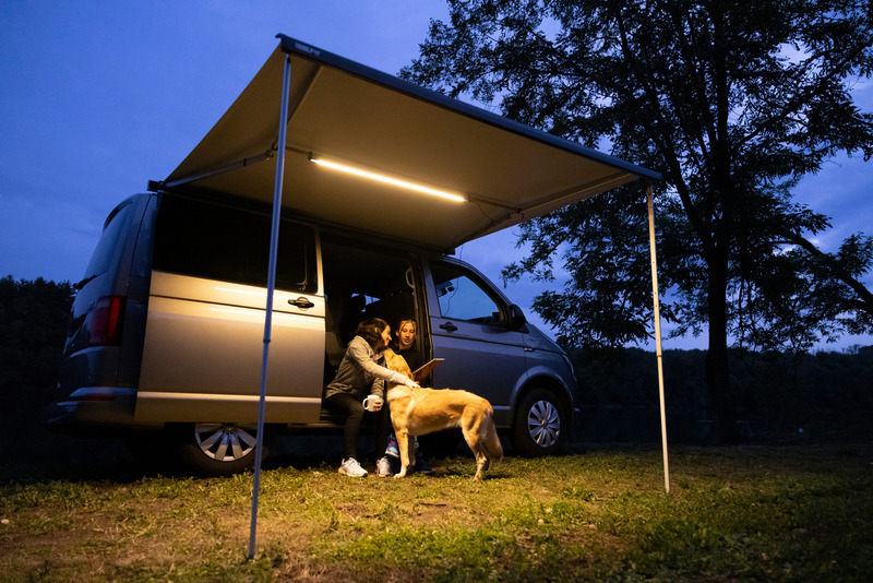 LED Außenleuchte 12V über Eingangstür, Markisenbeleuchtung, Markise  Wohnwagen, Markise Wohnmobil, Camping-Shop